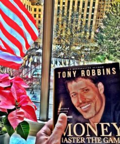 MONEY Master the Game: 7 Simple Steps to Financial Freedom (Tony Robbins Financial Freedom Series) 11 61eqV5VUD8L