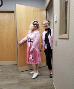 Forum Novelties womens 50's Flip Headband Costume Wig Party Supplies, Blonde, One Size US 12 61fFPwqKkL 1