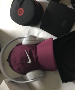 Beats Solo3 Wireless On-Ear Headphones - Apple W1 Headphone Chip, Class 1 Bluetooth, 40 Hours of Listening Time - Gloss White (Previous Model) 28 61fPWuKrqeL
