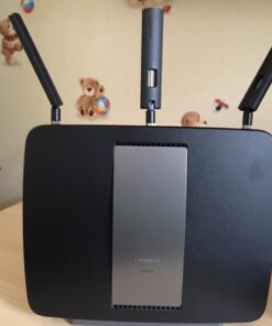 Linksys AC3200 Tri-Band Smart Wi-Fi Router with Gigabit and USB, Designed for Device-Heavy Homes, Smart Wi-Fi App Enabled to Control Your Network from Anywhere (EA9200) 21 61g8UqMrldL