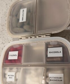 Holii Travel Pill Organizer, 8 Compartments Portable Pill Case, Daily Pill Box to Hold Vitamins, Small Pill Container for Pocket Purse Medicine Organizer(Khaki) Khaki 37 61gDCLm5FmL