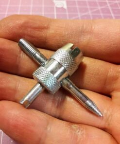 Slime 20088 Valve Tool, 4-Way, Plus Valve Cores for All Types of Tire 4-way Valve Tool 29 61gGGQFlcL