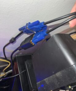 Cable Matters 1ft Full HD 1080P VGA Splitter Cable (VGA Y Cable) for Screen Duplication - Does NOT Show Separate Displays (No Screen Extension) 1 28 61gdBySiRxL