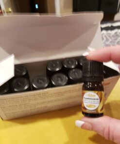 Artizen Top 14 Essential Oil Set for Diffuser, Aromatherapy and Candle Making - Fall Holiday Fragrance Scents with Lavender, Frankincense, Eucalyptus Oils and More Top 14 Aromatherapy Set 0.17 Fl Oz (Pack of 14) 35 61grg0WLM1L