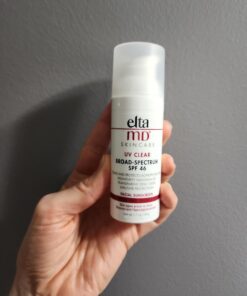 EltaMD UV Clear Face Sunscreen, SPF 46 Oil Free Sunscreen with Zinc Oxide, Protects and Calms Sensitive Skin and Acne-Prone Skin, Lightweight, Silky, Dermatologist Recommended, 1.7 oz Pump 44 61gs8ZxKsTL