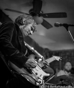 Nikon AF-S FX NIKKOR 20mm f/1.8G ED Fixed Lens with Auto Focus for Nikon DSLR Cameras Lens Only 66 61h sO3uYVL