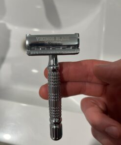 VIKINGS BLADE The Chieftain Safety Razor + 5 Swedish Platinum Super Blades + Carry Case Chromium Silver 33 61hxBKlzLlL