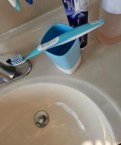 Oral-B CrossAction All In One Soft Toothbrushes, Deep Plaque Removal, 6 Count Toothbrush (Pack of 6) 27 61iPFtFS7ML