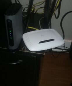 MOTOROLA 8x4 Cable Modem, Model MB7220, 343 Mbps DOCSIS 3.0, Certified by Comcast XFINITY, Time Warner Cable, Cox, BrightHouse, and More (No Wireless) 35 61ipAZh qML