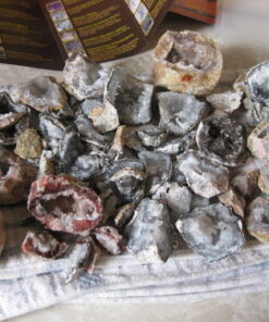 Large Size Break Open Geodes Kit 12 Whole Geodes By Ancient Treasure Adventures 63 61j69nb9neL