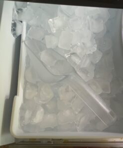 Rubbermaid Commercial Products Plastic Utility Ice Scooper, 6-ounce, Clear, Dishwasher Safe Kitchen Scoop for Weddings/Bar/Ice Bucket/Kitchen/Popcorn 24 61jFgulNMpL