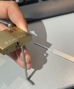 Master Lock 150D Brass Padlock, Silver 21 61jHxp3jNQL