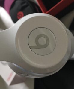 Beats Solo3 Wireless On-Ear Headphones - Apple W1 Headphone Chip, Class 1 Bluetooth, 40 Hours of Listening Time - Gloss White (Previous Model) 29 61jS5fiHhfL
