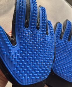 DELOMO Upgrade Pet Grooming Gloves Cat Brushes for Gentle Shedding - Efficient Pets Hair Remover Mittens - Dog Washing Gloves for Long and Short Hair Dogs & Cats & Horses - 1 Pair (Blue) 1A Blue- 1 Pair 36 61jUmiUeFkL