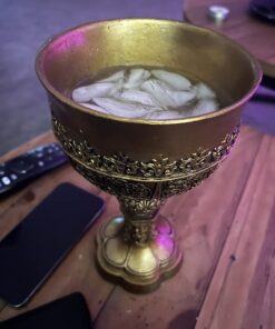 Design Toscano Golden Chalice of King Arthur Medieval Décor Decorative Gothic Goblet Sculpture, 5 Inches Wide, 5 Inches Deep, 9 Inches High, Metallic Gold Finish 27 61kXcRjg9DL