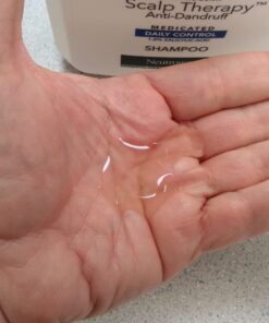 Neutrogena Scalp Therapy Anti-Dandruff Shampoo Daily Control, 1.8% salicylic acid, with fragrance of warm vanilla & toasted coconut notes, 12 fl oz 32 61kb1qhwOfL