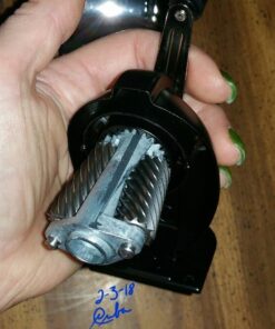 X-ACTO 1031 KS Manual Classroom Pencil Sharpener, Counter/Wall-Mount, Black/Nickel-plated 33 61lABB3qtlL