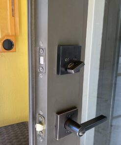 Kwikset Venetian Bronze 92580-006 258 Downtown Low Profile Slim Square Modern Contemporary Single Cylinder Deadbolt Door Lock Featuring SmartKey Security eCommerce_Packaging 11 61mSc2IXQYL