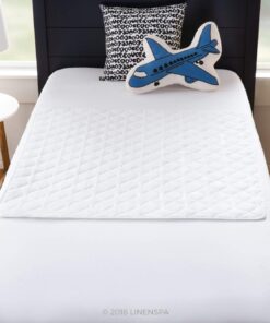 Linenspa 34" x 52" Skid Resistant Waterproof Sheet and Mattress Protector Pad-Highly Absorbent-Machine Washable-Quilted, White 34" x 52" 13 61mu PEFZmL