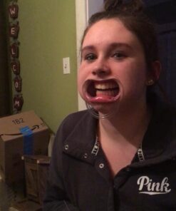 Hasbro Gaming Speak Out Game English for 192 months to 1188 months 33 61mvg0RsWlL