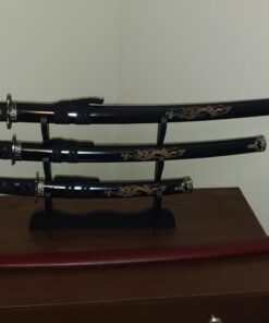 Master Cutlery 3 Piece Dragon Samurai Sword Set with Stand 22 61n04lnbc2L