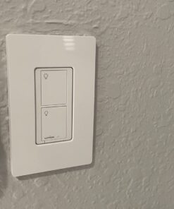 Lutron Claro 3 Gang Decorator/Rocker Wallplate, Gloss, White (1-Pack) | CW-3-WH 1 Pack 31 61n4JBTeJ8L