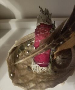 Tomoko White Sage Smudge Kit - 3 White Sage with Rose and Lavender, 2 Palo Santo, Abalone Shell, Wooden Tripod Stand & Feather! Healing, Purifying, Meditating, Incense & Cleansing Super 29 61nKxBFWNsL