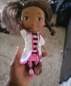 Doc McStuffins Toy Hospital Doc 8.5 Inch Articulated Doll with Doctor Accessories, Kids Toys for Ages 3 Up by Just Play 18 61nSmVe8SBL