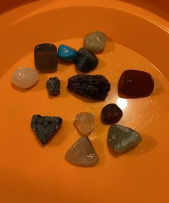 Discovery Kids Gemstone Dig Stem Science Kit by Horizon Group Usa, Excavate, Dig & Reveal 11 Real Gemstones, Includes Goggles, Excavation Tools, Streak Plate, Magnifying Glass & More 41 61o0RE2JRjL