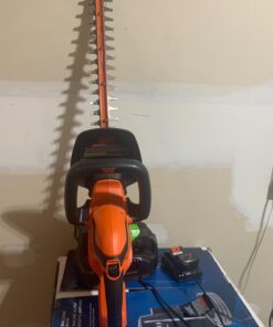 BLACK+DECKER 20V MAX Cordless Hedge Trimmer, 22 Inch Steel Blade, Reduced Vibration, Battery and Charger Included (LHT2220), Orange 43 61oHalvZRPL