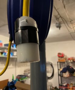 Leviton 5269-C 15 Amp, 125 Volt, Connector, Straight Blade, Industrial Grade, Grounding, Black-White 6 61oYQW0TAlL