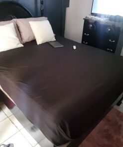 Amazon Basics Lightweight Super Soft Easy Care Microfiber 4-Piece Bed Sheet Set with 14-Inch Deep Pockets, Queen, Black, Solid 32 61p GCxGxsL