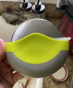 Kitchy Pizza Cutter Wheel with Protective Blade Cover, Ergonomic Pizza Slicer (Green) Green 30 61phb8ut2SL