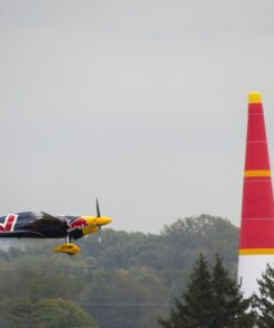 Nikon 200-500mm f/5.6E ED AF-S VR Zoom NIKKOR Lens- Bundle with 95mm Filter Kit, Flex Lens Shade, Cleaning Kit, Cap Leash, Software Package 39 61pnNCaSmiL