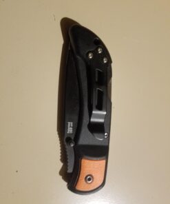 OUTDOOR EDGE 3.5" RazorLite EDC Knife. Pocket Knife with Replaceable Blades and Clip. The Perfect Hunting Knife for Skinning Deer. Blaze Orange with 6 Blades Orange (6 Blades) 38 61r8NrpLT0L