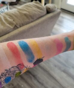 Mosaiz Facepaints Makeup Palette, Facepaint and Body Paint Set, Makeup Kit for Kids Party and Purim Costumes, Make up for Kids and Adults Professional, 18 Colors, 4 Metallic, 3 Brushes 30 Stencils 28 61rFOa z4bL