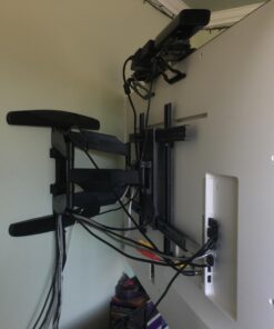 Mount Factory Heavy-Duty Full Motion TV Wall Mount - Articulating Swivel Bracket Fits Flat Screen Televisions from 42" to 70" (VESA 400 x 600 Compatible) - Tilt Swing Out Arm with 10' HDMI Cable 71 61rJUIXo0HL