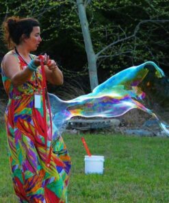 The Original Giant Bubble Wand Makes The World's Longest Bubbles, Over 36 feet Long, Includes 2.7 Gallons of Giant Bubble Solution, Non-Toxic Certified 28 61rip7US1pL