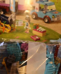 LEGO 41125 Horse Vet Trailer Building Kit, (370 Piece) 17 61sLHAWMwoL