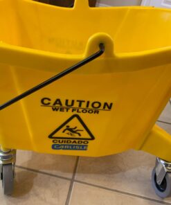 Carlisle FoodService Products Mop Bucket with Side-Press Wringer for Floor Cleaning, Restaurants, Offices, And Janitorial Use, Polyproylene, 26 Quarts, Yellow 39 61se 0Vmr9L