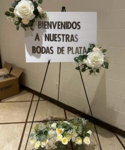 Amazon Basics Easel Stand, Instant Floor Poster, Lightweight, Collapsible and Portable with Tripod Base, Black Steel(supports 5 pounds) 35 61u8z7DsPgL