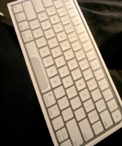 Apple Magic Keyboard: Wireless, Bluetooth, Rechargeable. Works with Mac, iPad, or iPhone; US English - White 22 61uVBAQ2TL