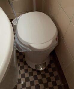 simplehuman Compact Round Bathroom Step Trash Can, 6 Liter / 1.6 Gallon, White Plastic 34 61ufjPj0BvL