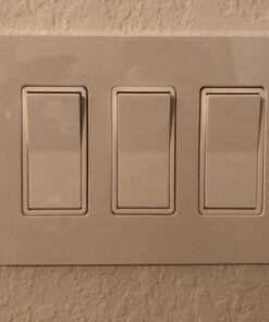 Lutron Claro 3 Gang Decorator/Rocker Wallplate, Gloss, White (1-Pack) | CW-3-WH 1 Pack 40 61vFs8VmnjL