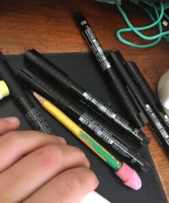 Faber Castell Artist Pack of 8 Assorted Sizes, 8-Pitt Pens in Black, 8 Count Faber-Castell Pitt Artist Pen - Black 35 61w SoZBg0L