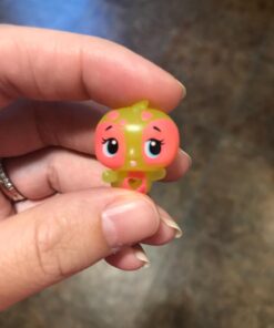 Hatchimals CollEGGtibles, Neon Nightglow 12 Pack Egg Carton with Season 4 CollEGGtibles, for Ages 5 and Up, Amazon Exclusive Amazon Exclusive - Neon Nightglow 30 61wFGP2piCL