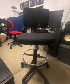 Amazon Basics Mid-back Mesh Office Drafting Chair Stool with Adjustable Footrest, Black No Arms 67 61wcBpzJM0L