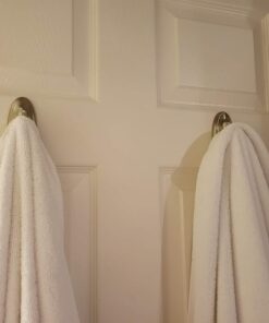 Command Large Traditional Plastic Hook, Brushed Nickel, 1-Hook, 2-Strips, Organize Damage-Free 39 61y0wX6dYDL