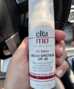 EltaMD UV Daily Face Sunscreen with Zinc Oxide, SPF 40 Facial Sunscreen, Helps Hydrate Skin and Decrease Wrinkles, Lightweight Face Moisturizer Sunscreen, Absorbs into Skin Quickly, 1.7 Oz Pump 35 61yIFMl3aRL
