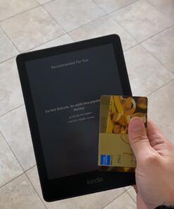 Kindle Paperwhite (8 GB) – Now with a 6.8" display and adjustable warm light – Black Without Kindle Unlimited 8 GB Lockscreen Ad-Supported 26 61yipYR0lwL